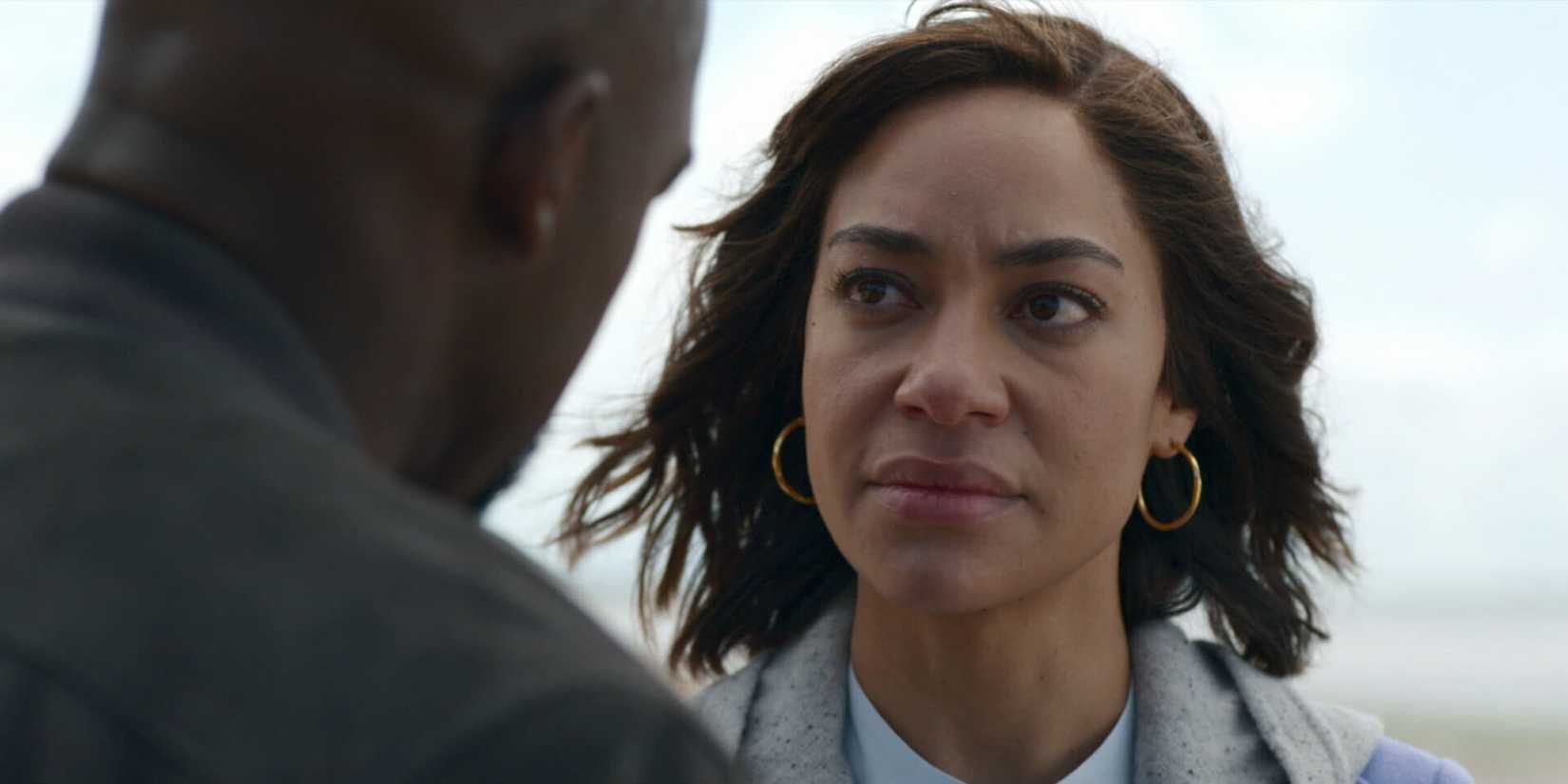 Daniel Francis and Cush Jumbo having an intense conversation outdoors in Stay Close, 2021.