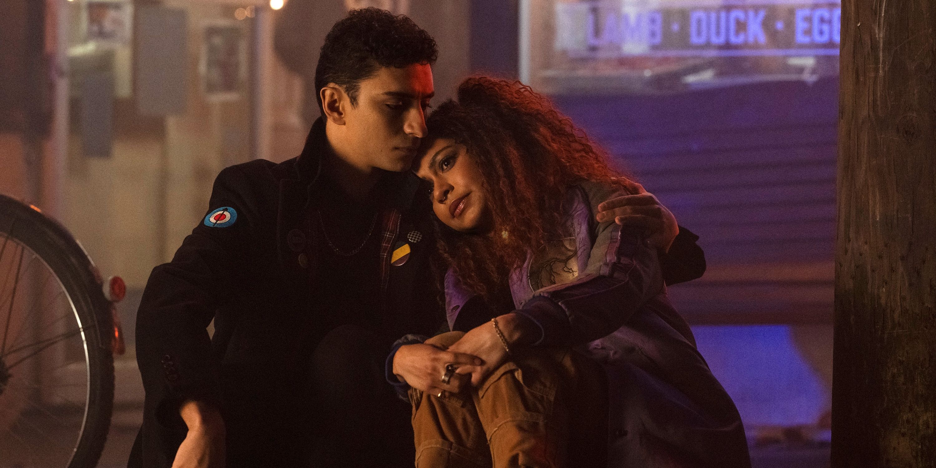 ‘Dead Boy Detectives’ Showrunners on the Shocks and Romance of the Season