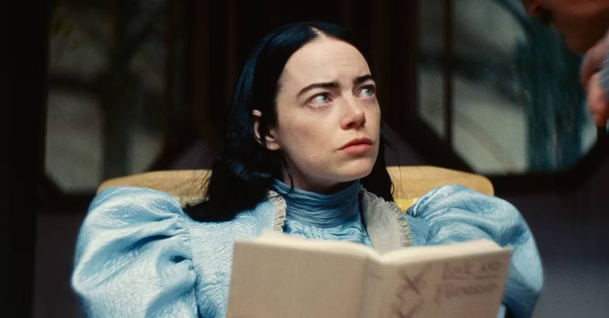 Ich kiyimdagi qizlar