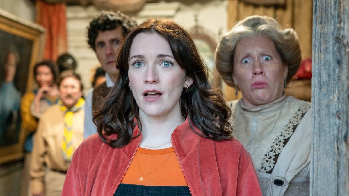 “They Felt Real to Me”: 'Ghosts' Star Teases Her Groundbreaking New ...
