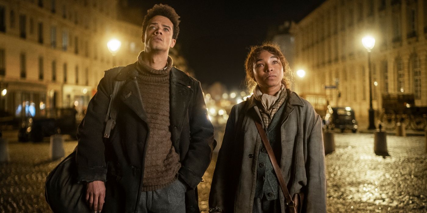 Jacob Anderson and Delainey Hayles on the streets of Paris at night in Interview with the Vampire Season 2