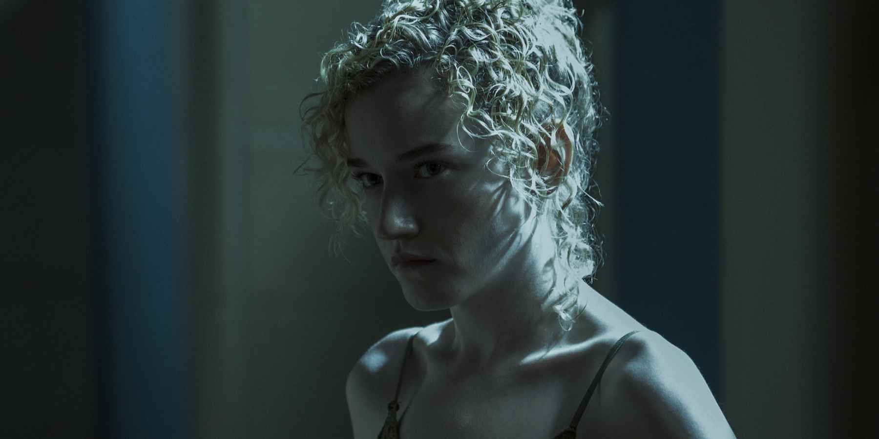 Julia Garner's Emmy-Winning Performance as Ruth Langmore in 'Ozark ...