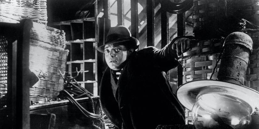 The serial killer in 1931's 'M' finds himself trapped while fleeing pursuers.
