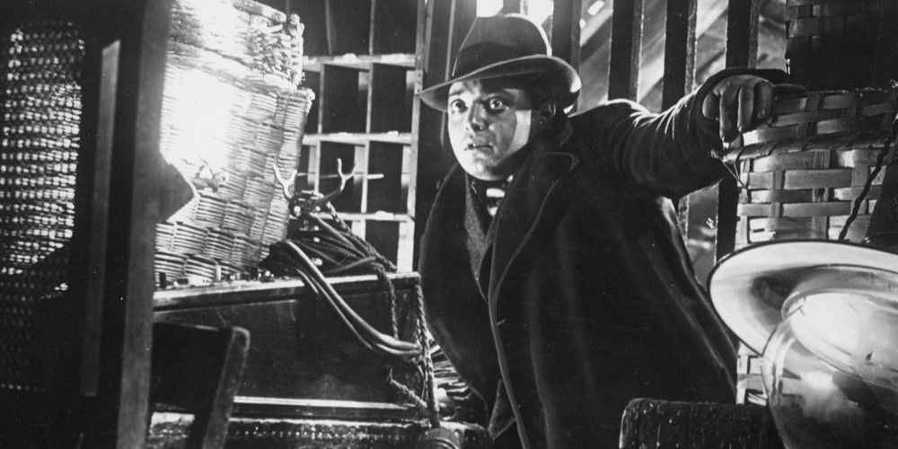 'M' Lorre trapped