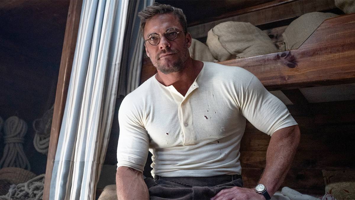 Reacher's Alan Ritchson Is Running Towards Yet Another Action Movie