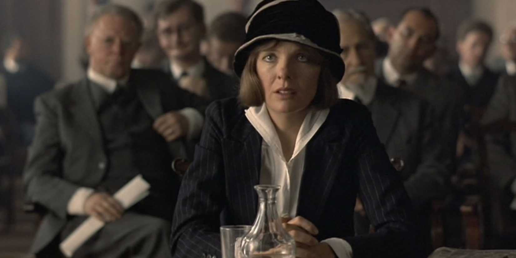 Diane Keaton testifying at court in Reds