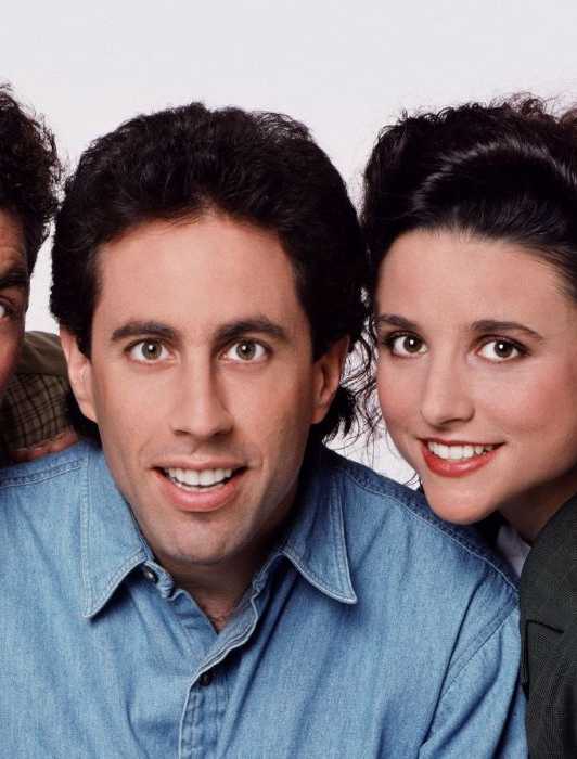 Seinfeld Group What Was in Kramer’s Suitcase on ‘Seinfeld’?