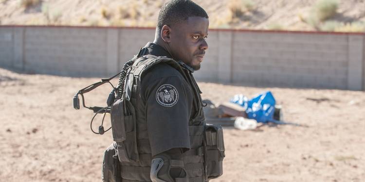 Daniel Kaluuya as Reggie Wayne in Sicario.