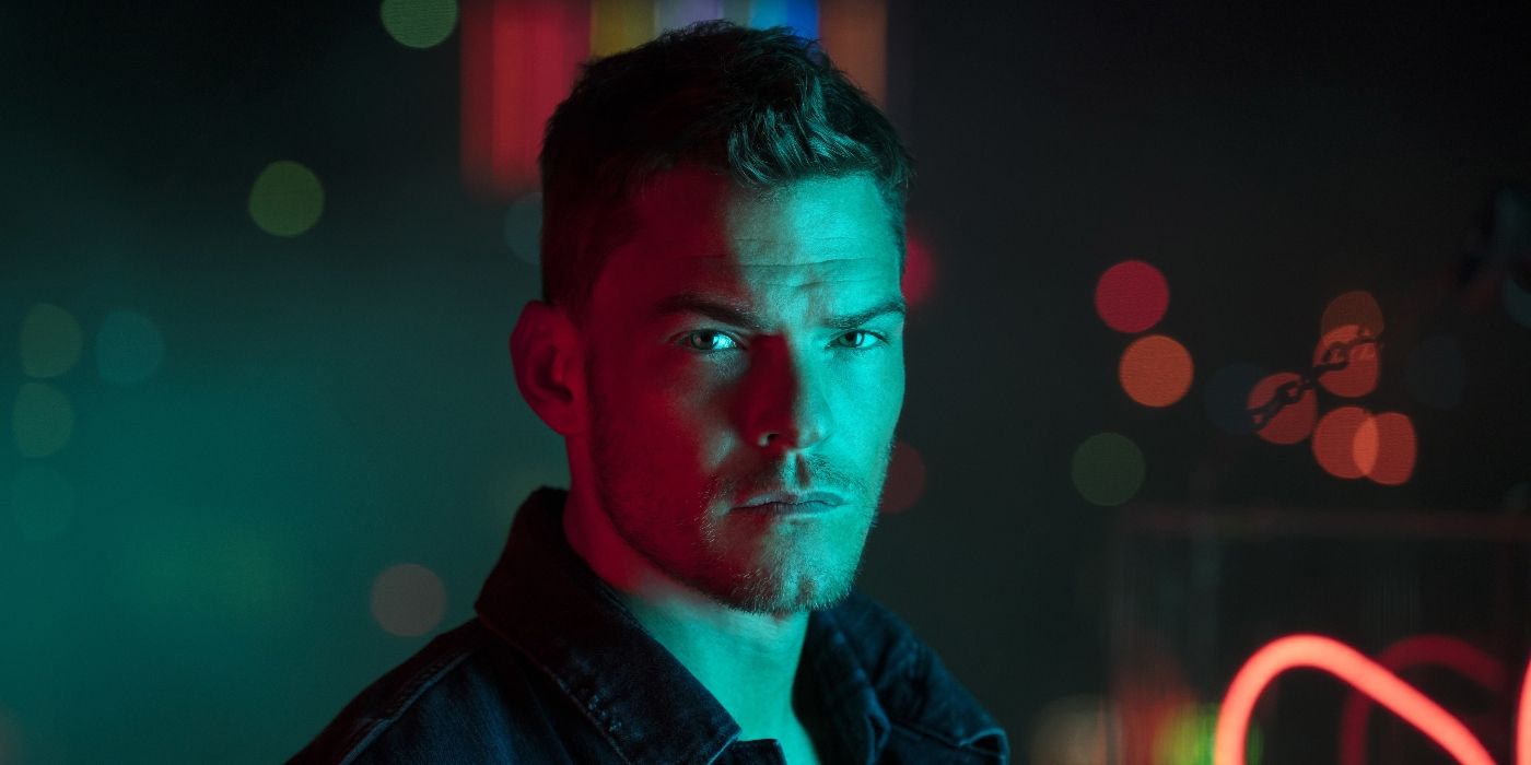 'Reacher's Alan Ritchson Shows off His Softer Side in This Unbelievable ...