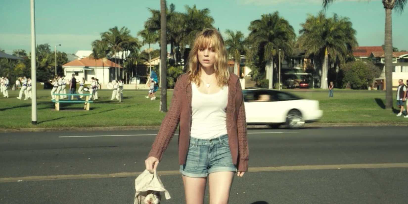 Jess (Melissa George) disposes of a dead bird in Triangle