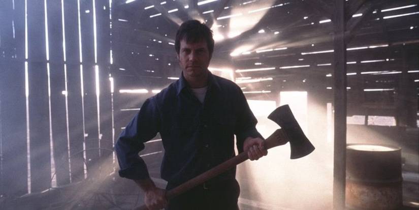 Bill Paxton holding an axe in Frailty