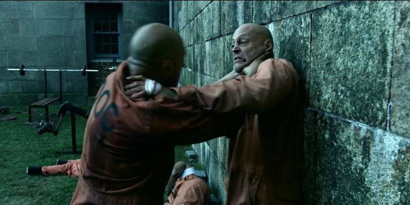 Vince Vaughn fighting another inmate in Brawl in Cell Block 99