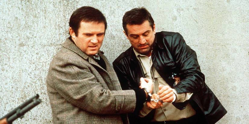 Robert De Niro handcuffs Charles Grodin in Midnight Run