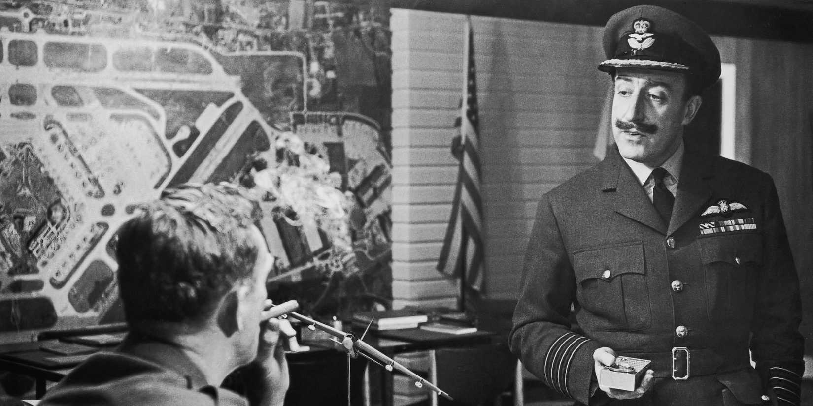 Captain Lionel Mandrake in a military office in 'Dr. Strangelove'