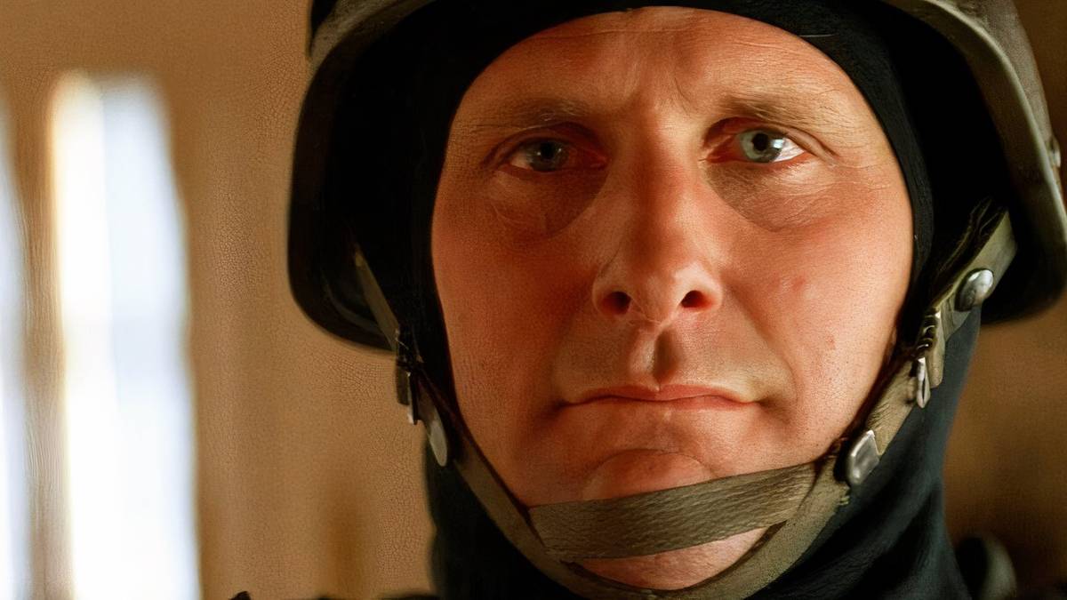 Harry (Jeff Daniels) realizes he's about to die in 'Speed'
