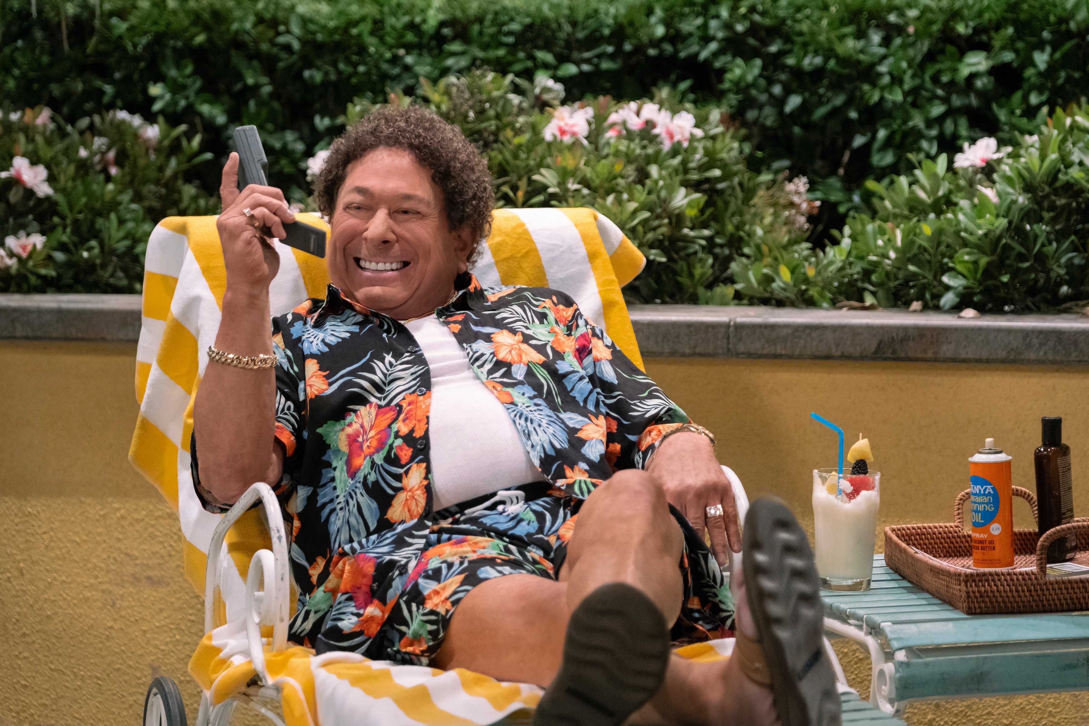 Don Forman 'That '90s Show' Season 2 Trailer - Leia Forman Finally Returns to ...