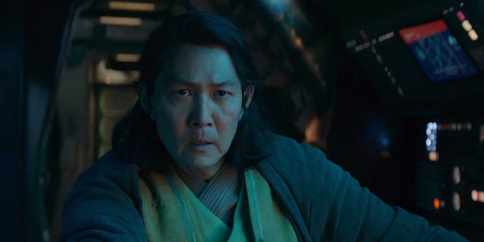 Jedi Master Sol pilots a starship in 'The Acolyte'