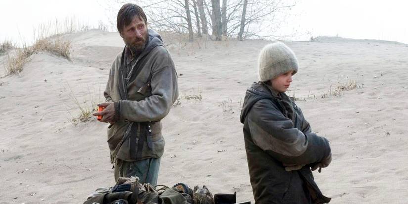 Viggo Mortensen and Kodi Smit-McPhee in The Road