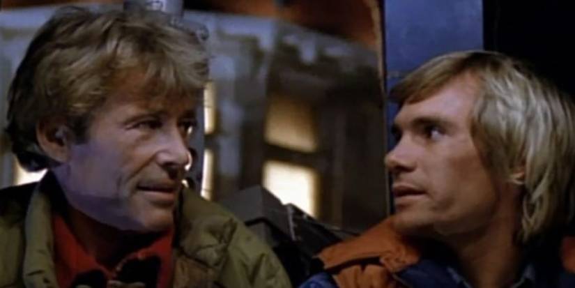 Eli (Peter O'Toole) and Cameron (Steve Railsbeck) confide in each other on the crane in The Stunt Man