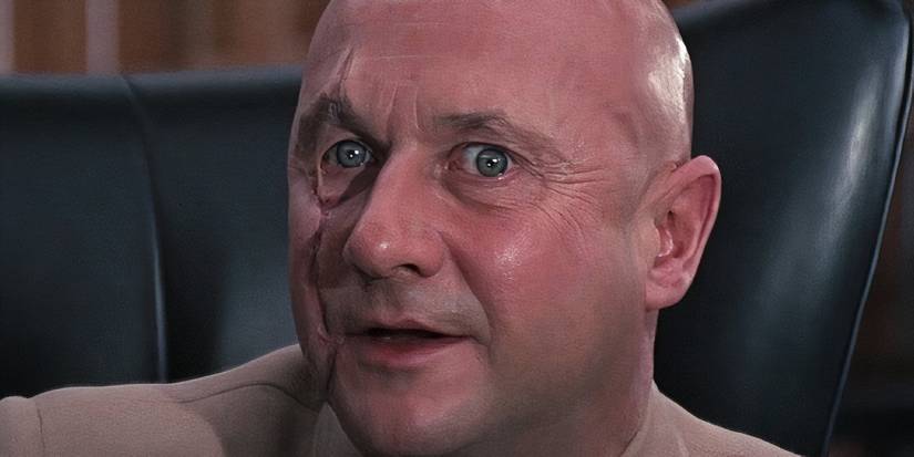 Closeup of Ernst Stavro Blofeld (Donald Pleasence) in 'You Only Live Twice'