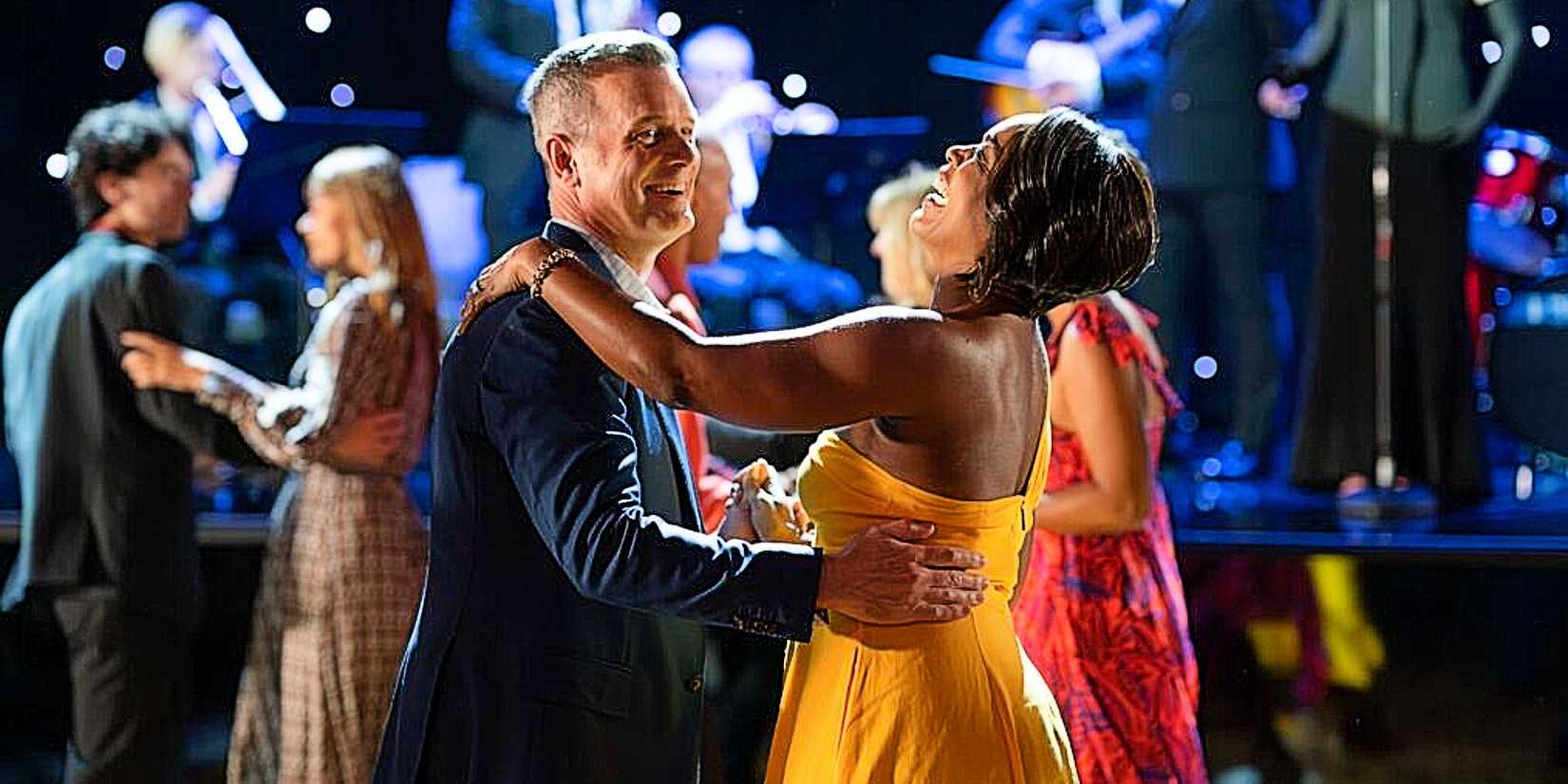 Bobby and Athena dancing on the cruise ship in 9-1-1