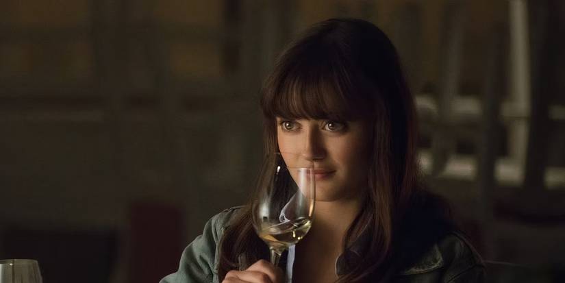 Ella Purnell's Tess learns to appreciate the flavors of food and wine in Sweetbitter.