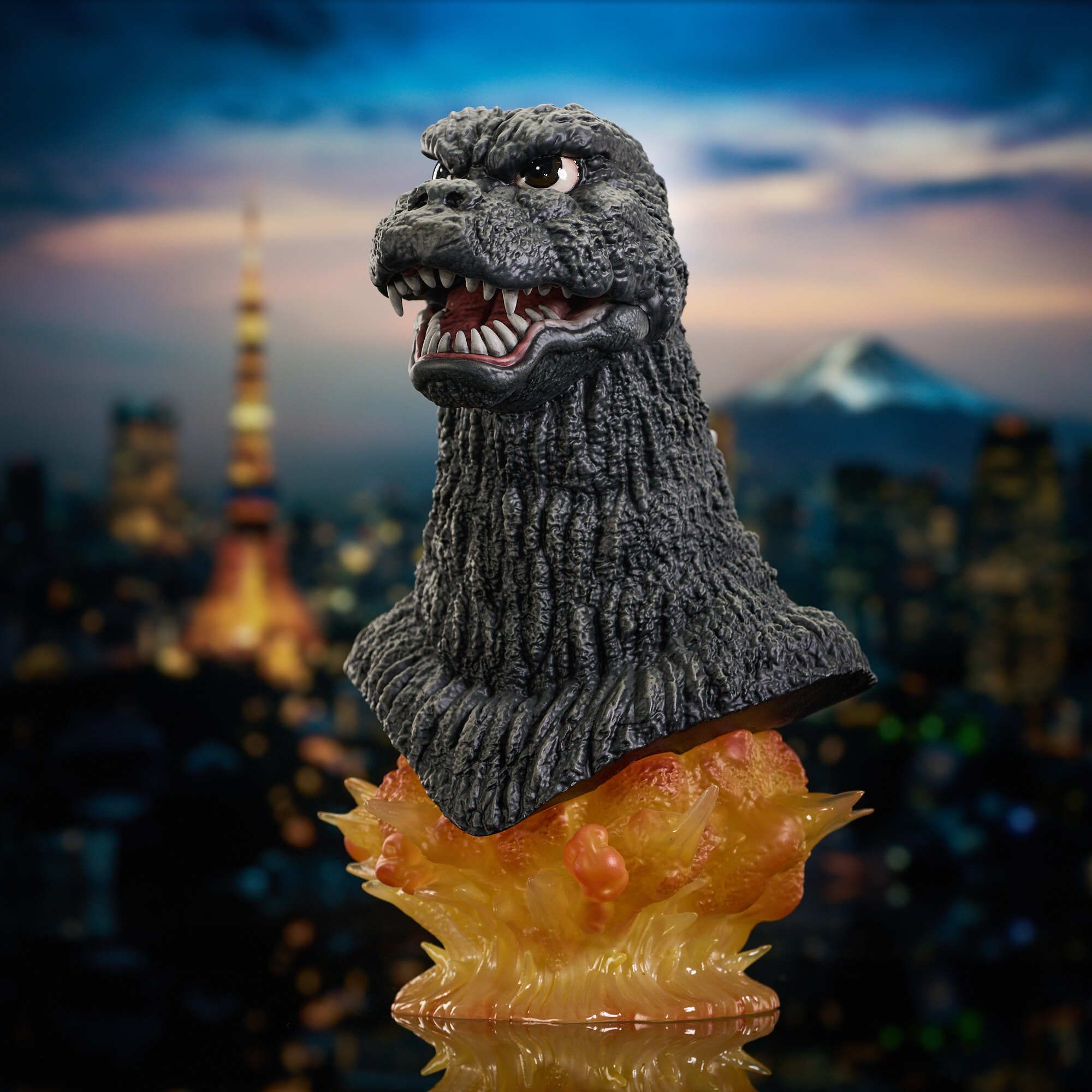 Godzilla Comes to Life in Stunning Resin Bust From Diamond Select Toys ...