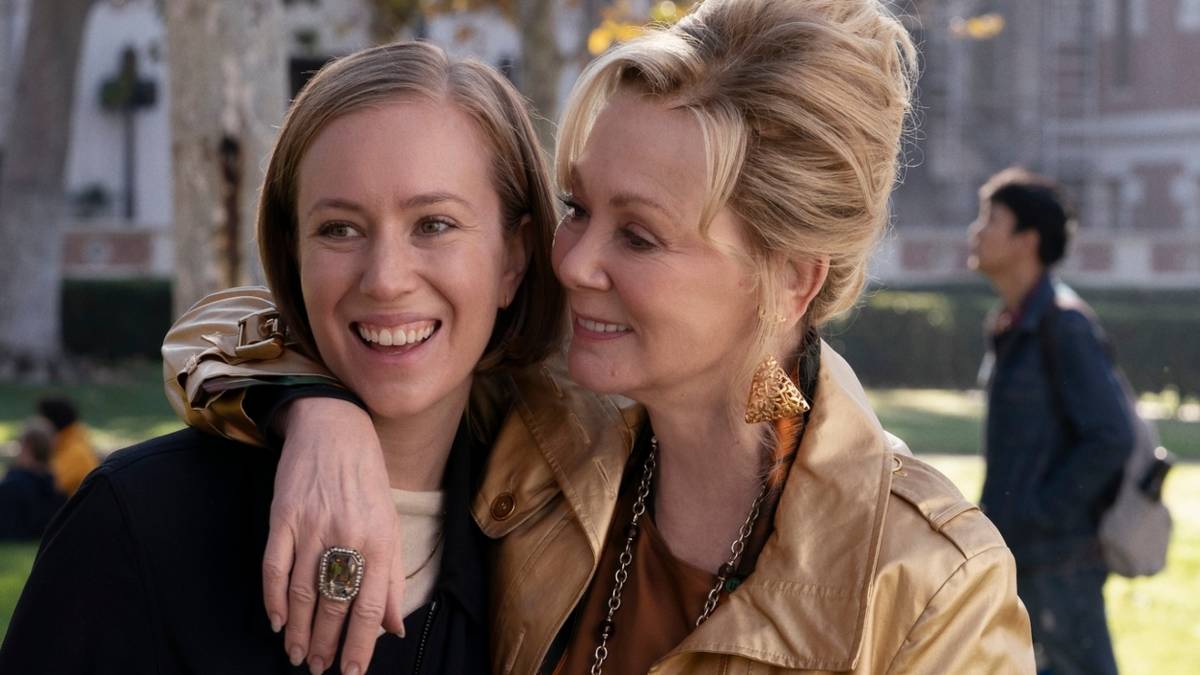 Jean Smart Wins Best Actress in a Comedy Series at 2024 Emmy Awards