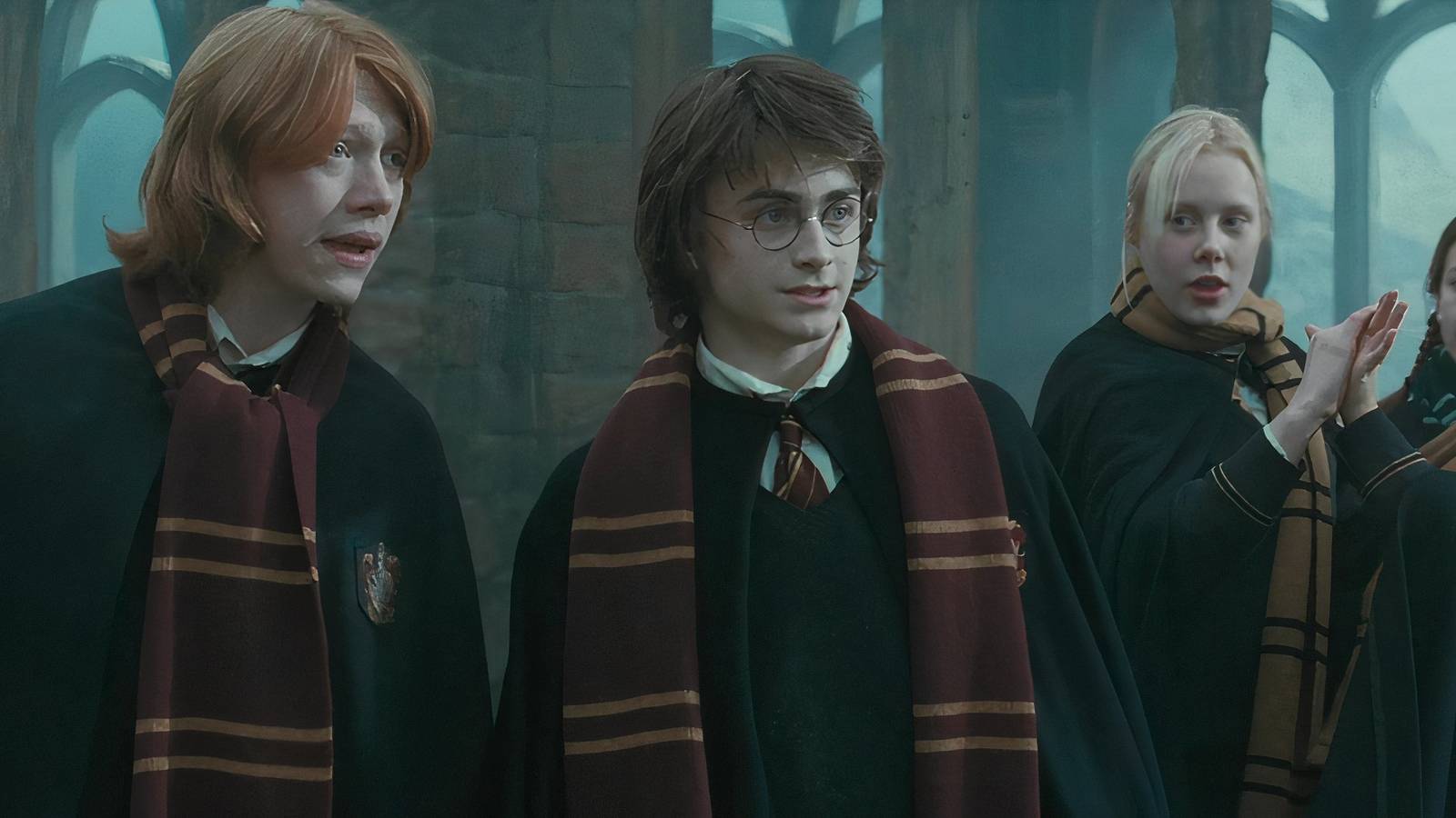 Ron (Rupert Grint) and Harry (Daniel Radcliffe) chat about girls in 'Harry Potter and the Goblet of Fire'
