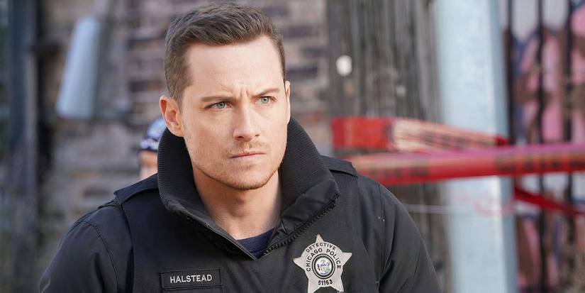 A man in a police uniform in Chicago P.D.
