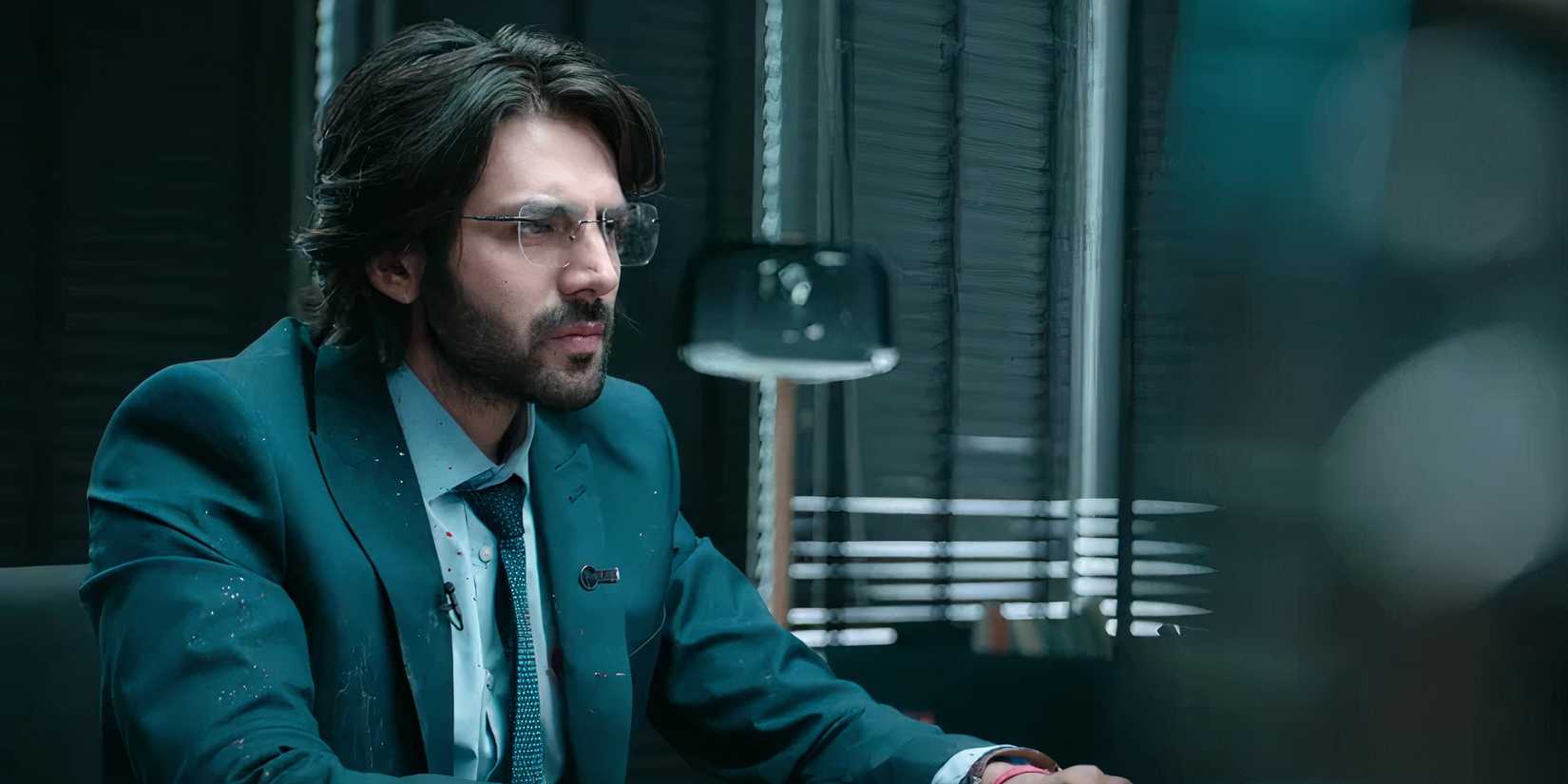  Kartik Aaryan in Dhamaka (2021)