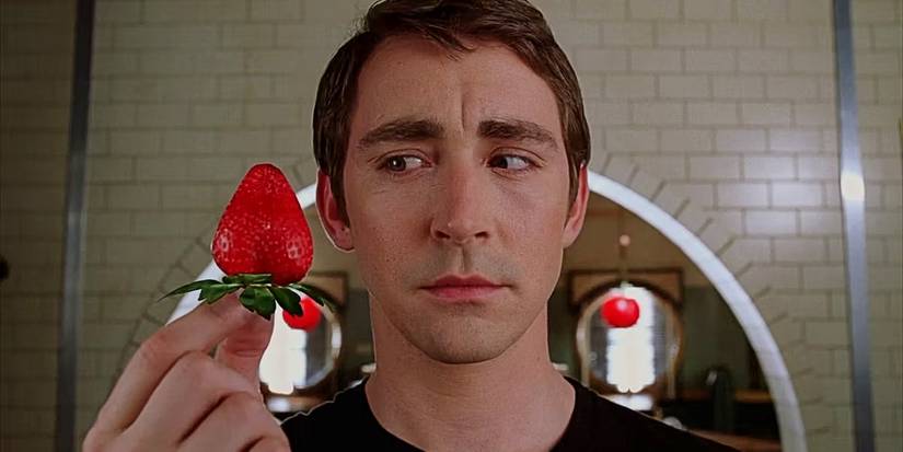 Ned holding a strawberry in Pushing Daisies "Pie-lette"