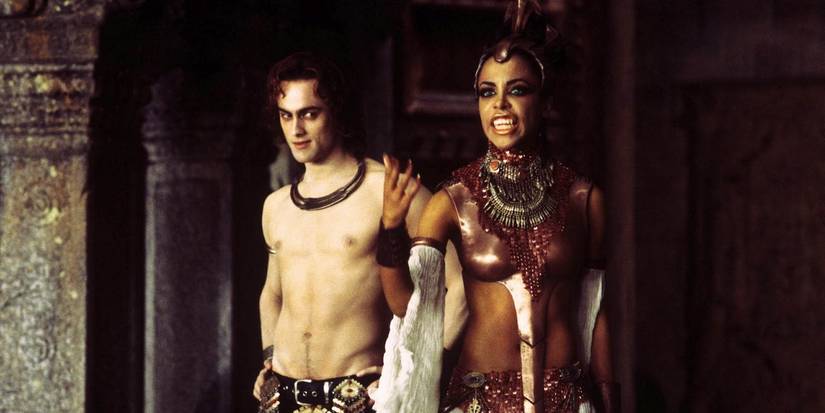 Aaliyah as Akasha and Stuart Townsend as Lestat in Queen of the Damned