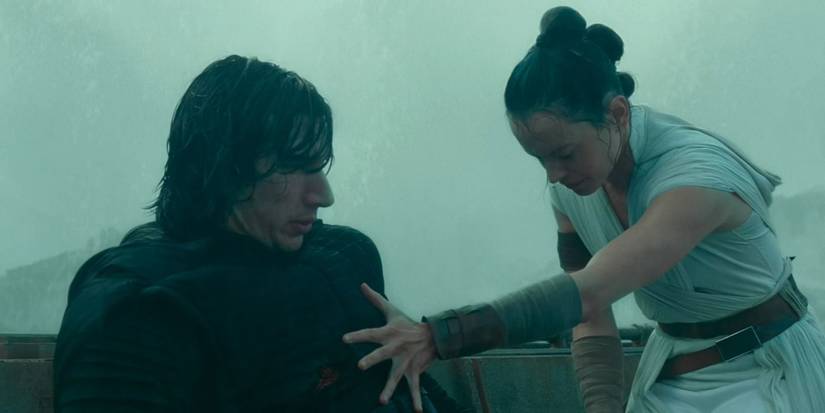 Rey heals Kylo Ren in The Rise of Skywalker