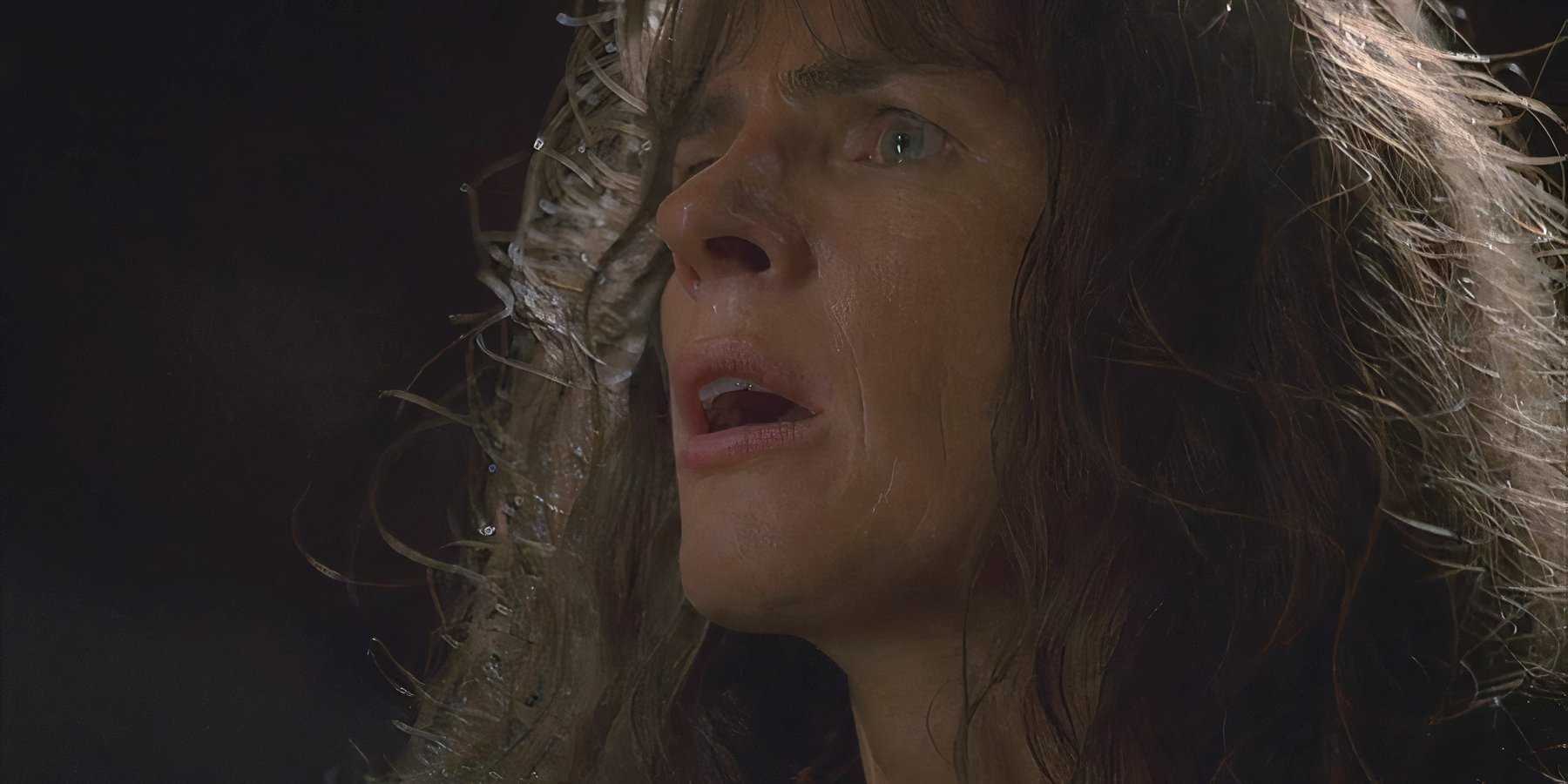 Danielle Rousseau (played by Mira Furlan), stares into space, recalling how she heard whispers in the jungle in Lost’s Season 1 Episode ‘Solitary.’
