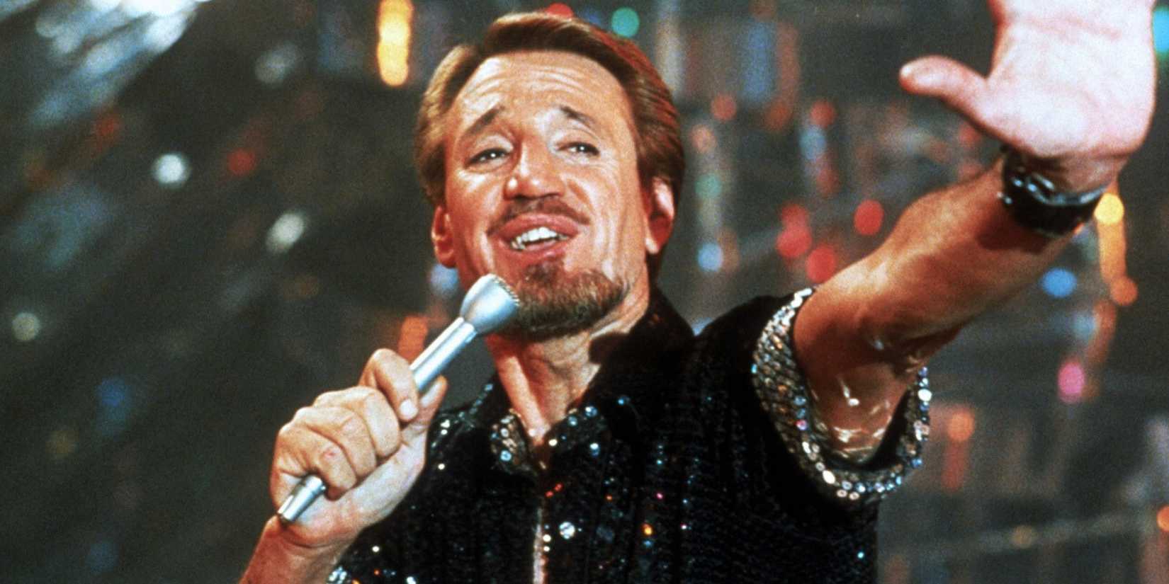 Roy Scheider as Joe Gideon singing on stage in All That Jazz (1979)