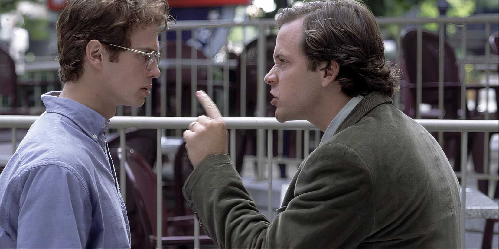 Peter Sarsgaard is angry with Haden Christensen in Shattered Glass.