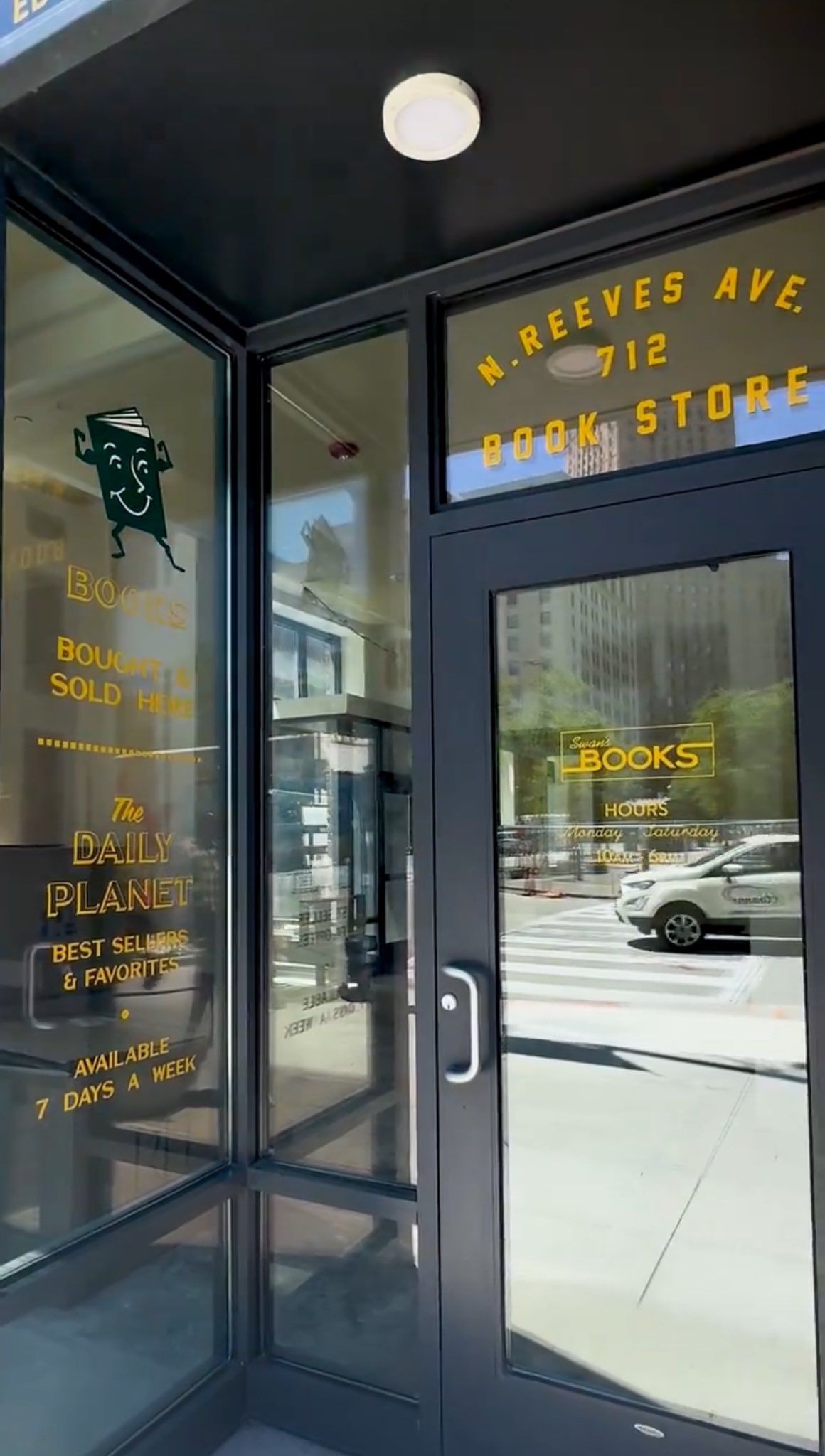 Go Inside the Daily Planet Offices in New ‘Superman’ Set Images