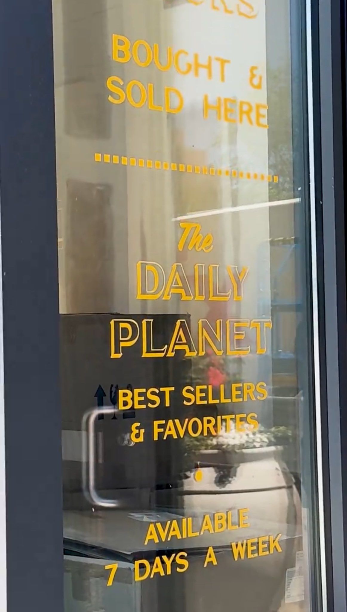 Go Inside the Daily Planet Offices in New ‘Superman’ Set Images