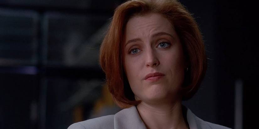 Dana Scully (Gillian Anderson) returns to work in 'The X-Files' episode "Chinga."