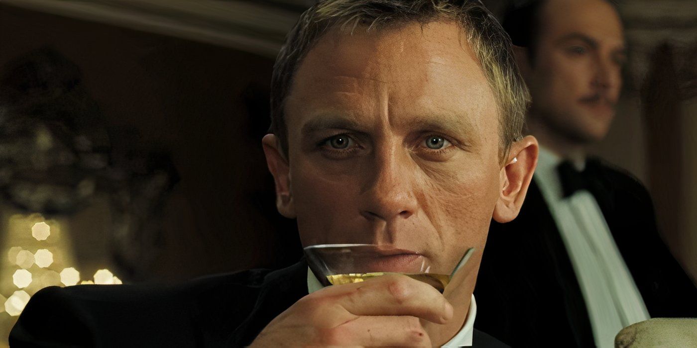 James Bond's Ian Fleming Invented a Cocktail for the 007 Agent, image size:1400x700