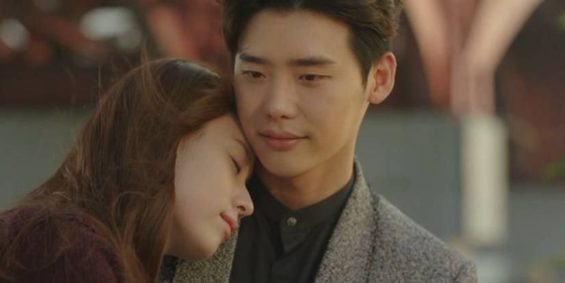 Han Hyo-joo laying her head on Lee Jong-suk's shoulder in W Two Worlds.
