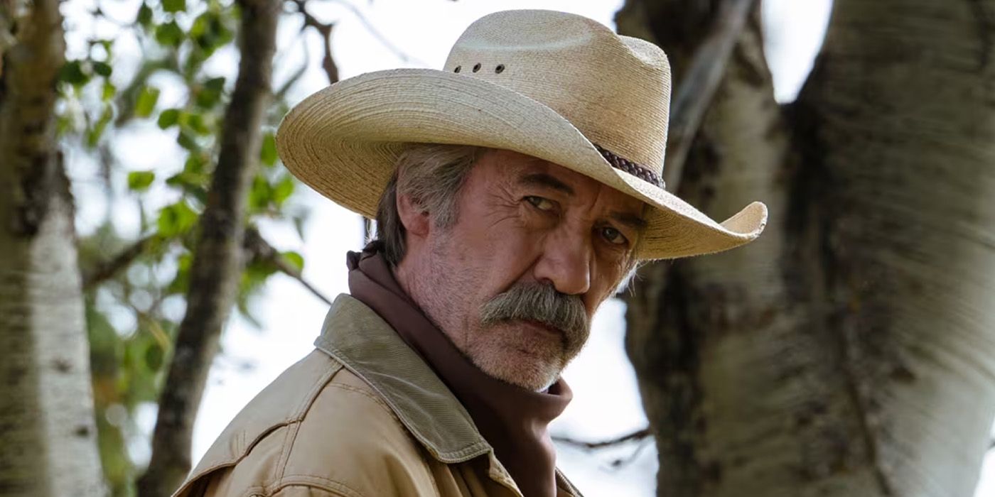 Shaun Johnston as Jack Bartlett wearing a cowboy hat outside in 'Heartland.'
