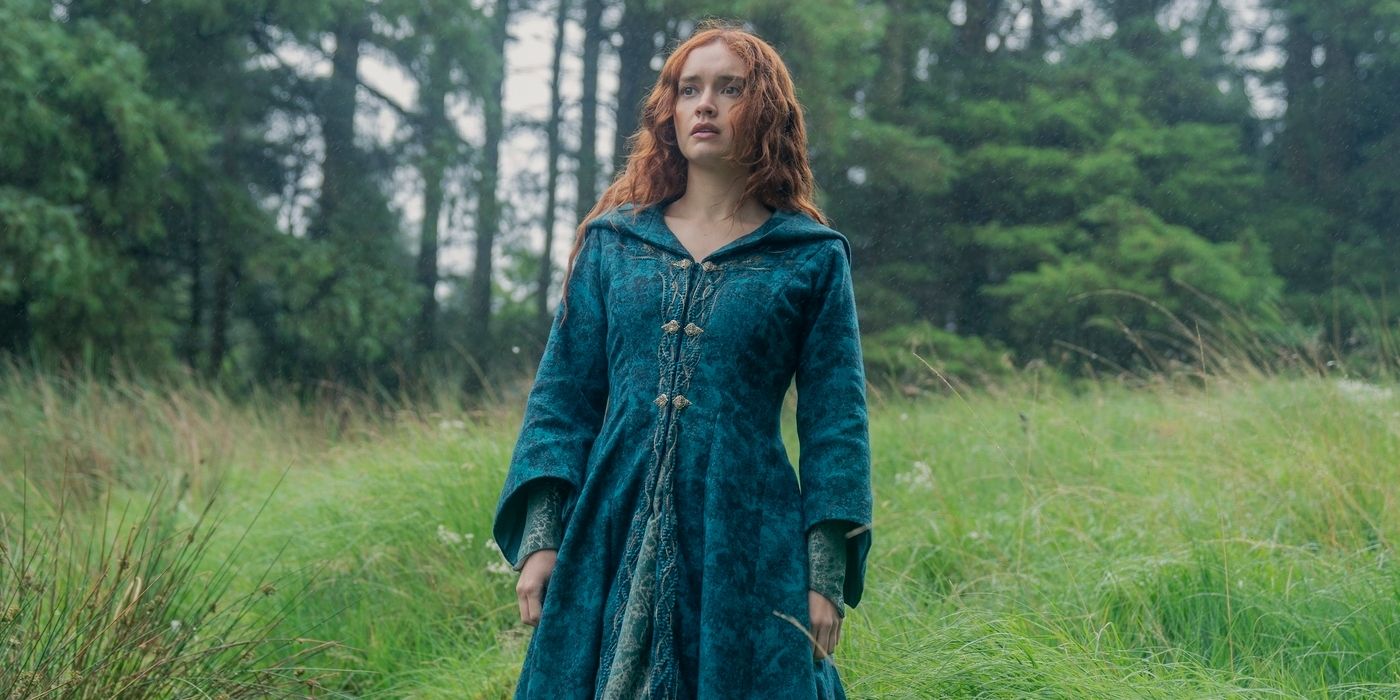 house of dragon alicent green dress That Scene in 'House the Dragon's Latest Episode Has a Deeper Meaning alicent hightower blue dress