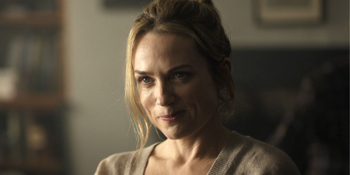 Kerry Condon smiling with her mouth closed in F1.
