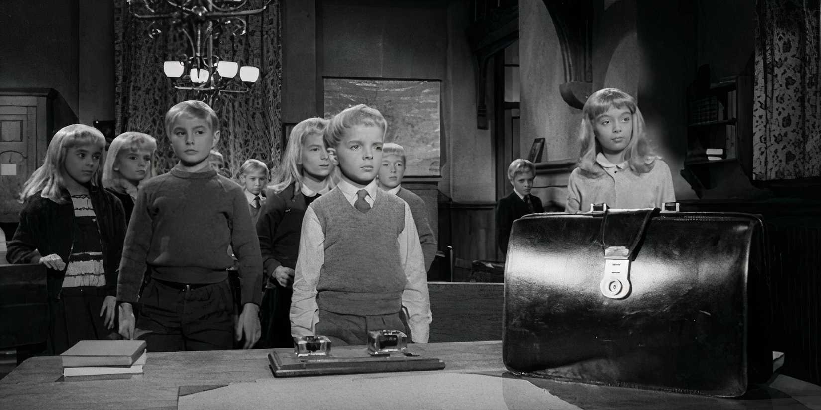 Linda Bateson, June Cowell, Carlo Cura, Howard Knight, Roger Malik, Mark Mileham, Peter Preidel, Lesley Scoble, Teri Scoble, Martin Stephens, Peter Taylor, Elizabeth Munden, and John Kelly in Village of the Damned (1960)