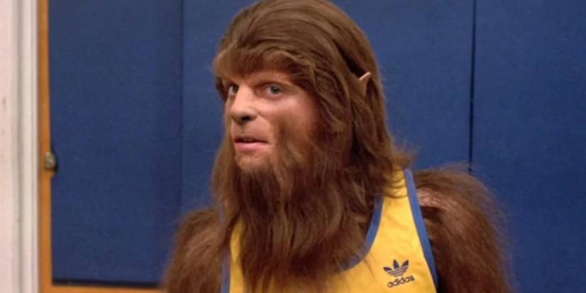 High school werewolf Scott Howard competes for the school's basketball team in Teen Wolf.