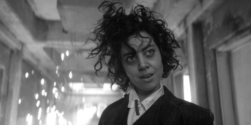 Aubrey Plaza dengan rambut liar dan penampilan gila di FX's Legion.