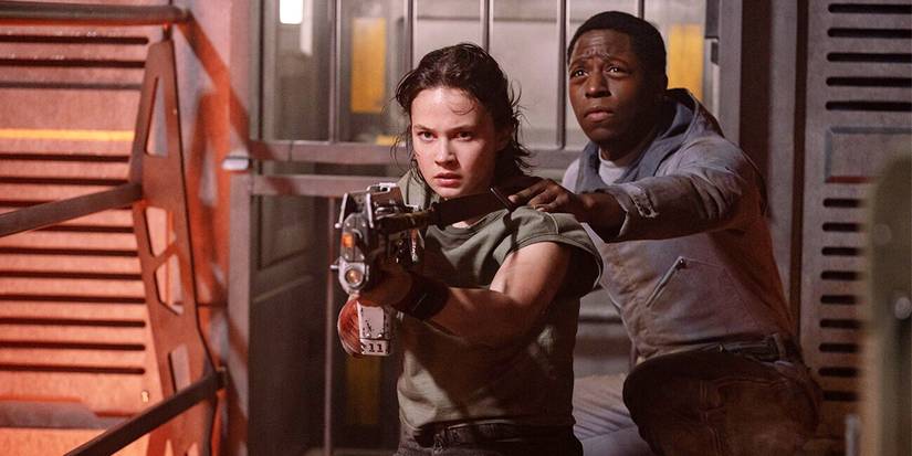 Cailee Spaeny and David Jonsson costar in 'Alien: Romulus.'