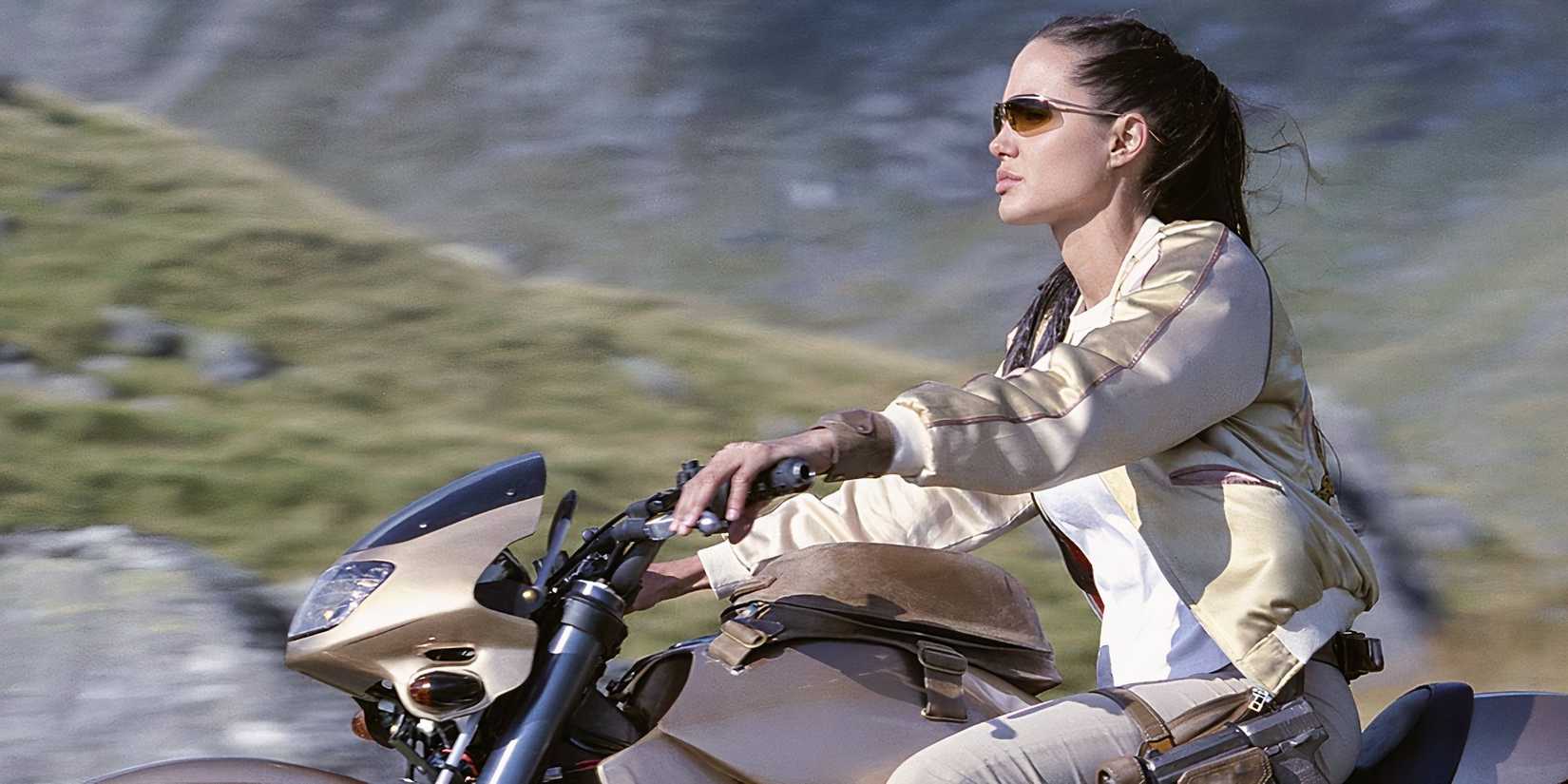 Angelina Jolie as Lara Croft riding a motorcycle in Lara Croft: Tomb Raider - The Cradle of Life